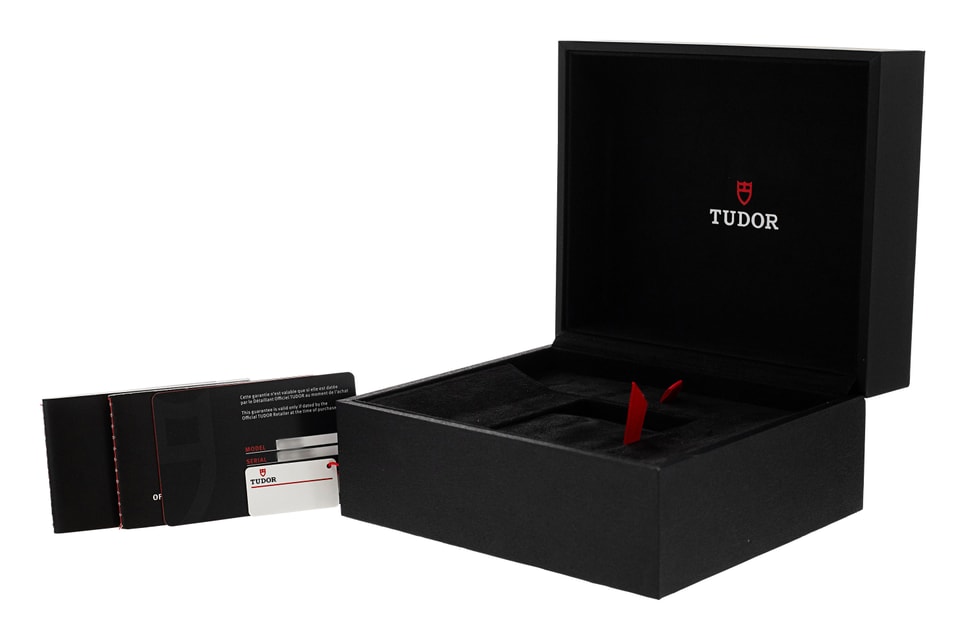 Tudor Black Bay Pro M79470-0001 Image 4